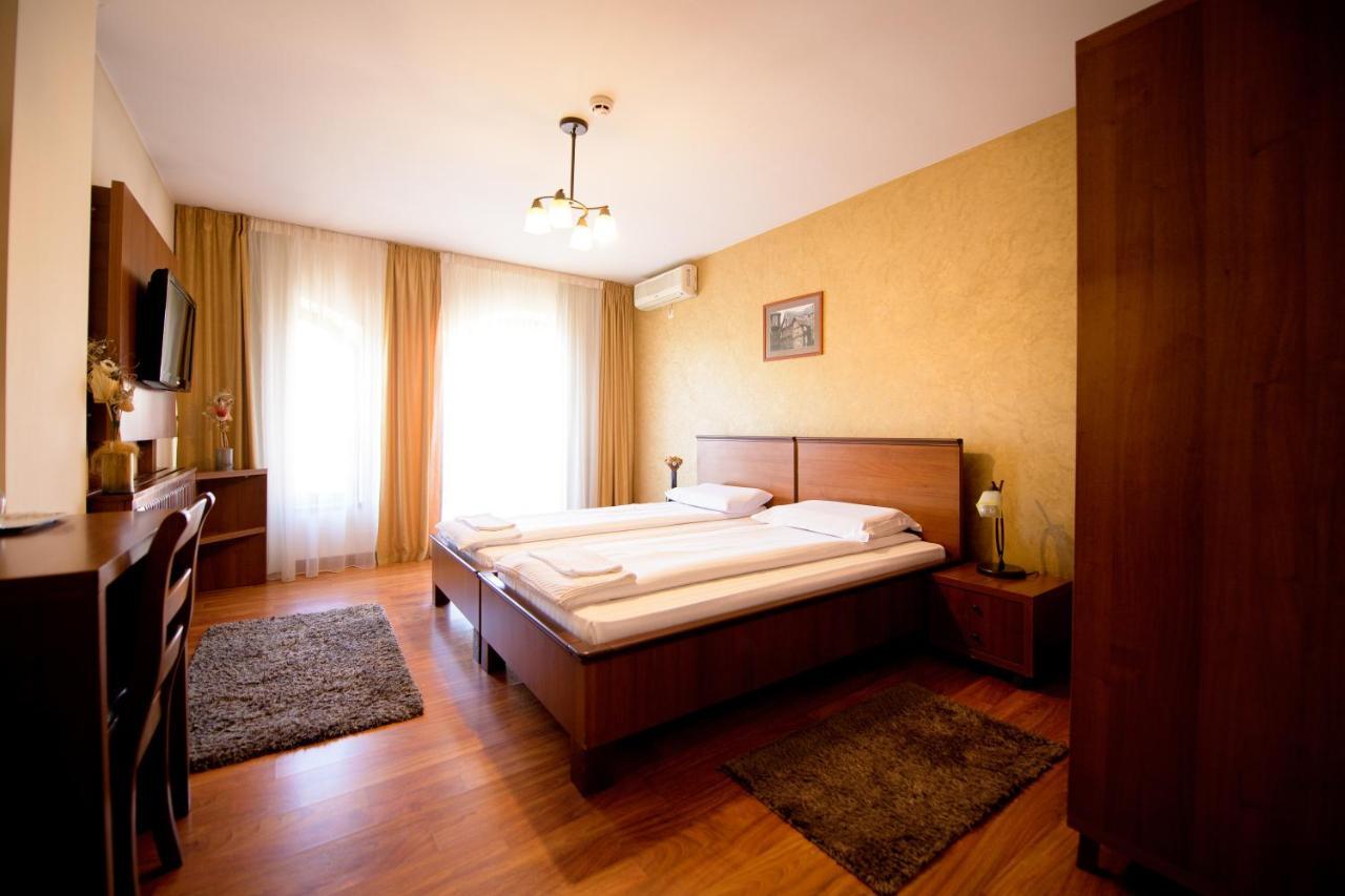 Pensiunea Normandia Timisoara Exterior photo